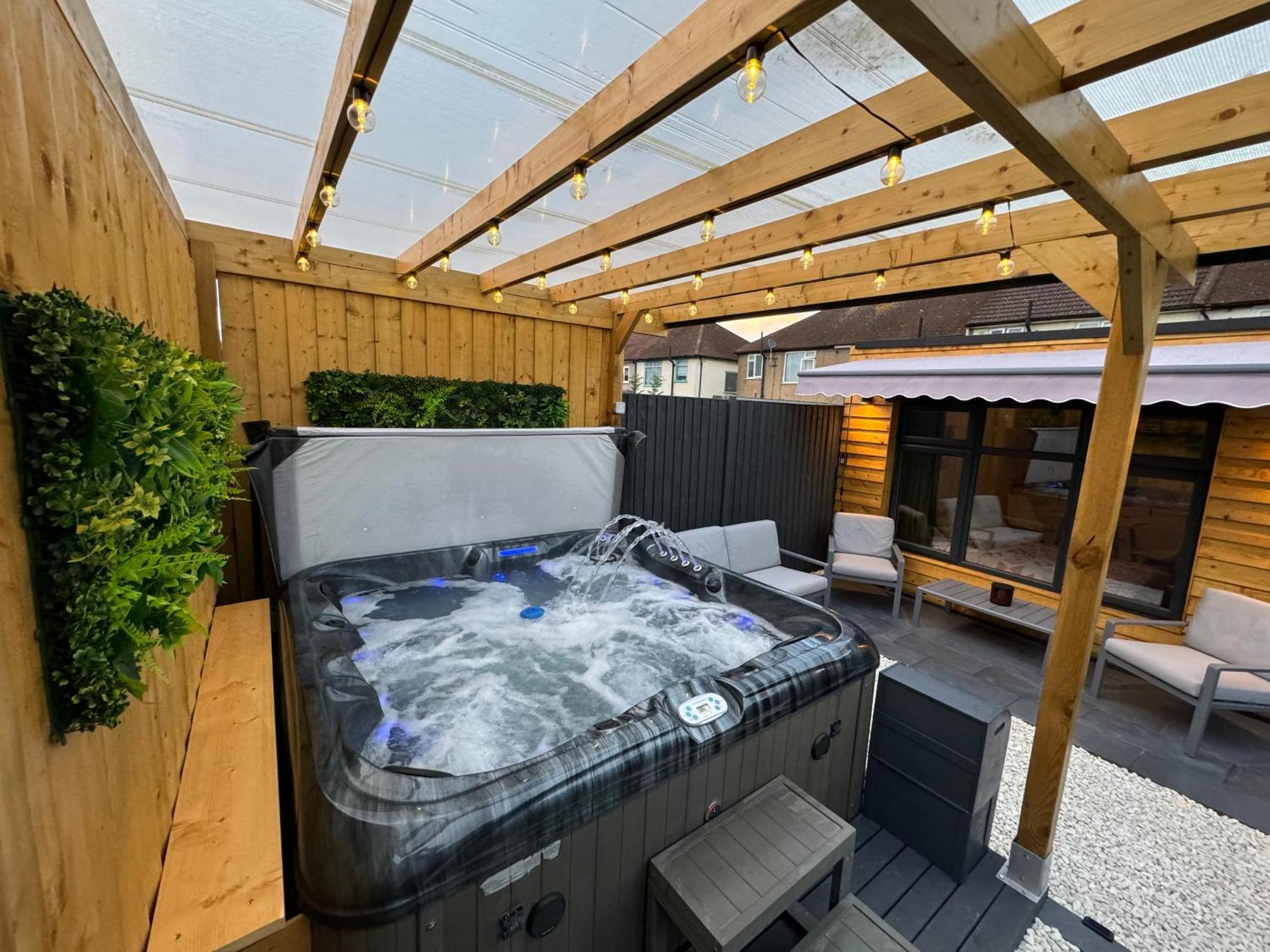 Apartament Wild & Free Hot Tub Retreat Dartford Zewnętrze zdjęcie